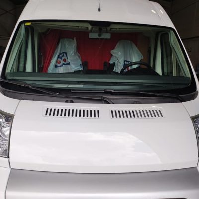 Van_front